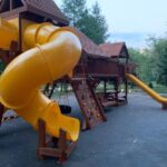 Установка детской площадки в Нижнем Новгороде, многоквартирный дом