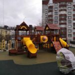 Установка детской площадки в Новосибирске, жилой комплекс
