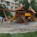 Установка детской площадки в Нижнем Новгороде, многоквартирный дом