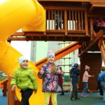 Установка детской площадки в Ноябрьске, жилой комплекс