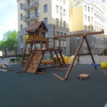 Установка детской площадки в Санкт-Петербурге, жилой комплекс комфорт класса
