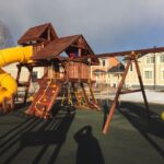Установка детской площадки в Ленинградской области, Усадьба